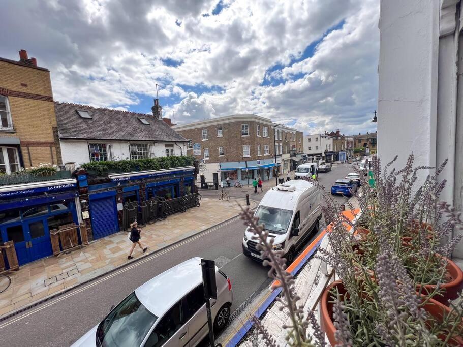 Bijou Flat On Broadway Market Londres Exterior foto